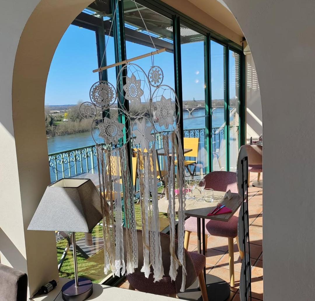 Hotel Restaurant Cote Garonne Le Balcon Des Dames - Tonneins Fauillet Marmande - Vue Panoramique Bord De Garonne Chambres Climatisees Kültér fotó